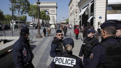 سرقة مجوهرات بقيمة 1.2 مليون دولار في شمال فرنسا: لصوص يحتجزان صائغًا وزوجته 2 سرقة مجوهرات بقيمة 1.2 مليون دولار في شمال فرنسا: لصوص يحتجزان صائغًا وزوجته