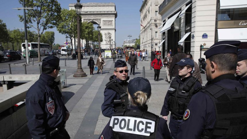 سرقة مجوهرات بقيمة 1.2 مليون دولار في شمال فرنسا: لصوص يحتجزان صائغًا وزوجته 1 سرقة مجوهرات بقيمة 1.2 مليون دولار في شمال فرنسا: لصوص يحتجزان صائغًا وزوجته