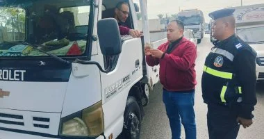 إجراءات بسيطة لتجديد رخصة السيارة النقل.. تعرف على الأوراق المطلوبة 2 إجراءات بسيطة لتجديد رخصة السيارة النقل.. تعرف على الأوراق المطلوبة