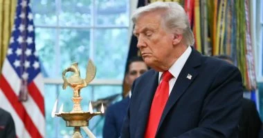 إطلاق نار يستهدف جنود الحرس الوطني قرب البيت الأبيض… وترامب يأمر بإرسال تعزيزات إضافية 3 إطلاق نار يستهدف جنود الحرس الوطني قرب البيت الأبيض… وترامب يأمر بإرسال تعزيزات إضافية