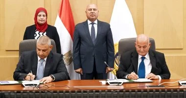 كامل الوزير يشهد توقيع عقد إنشاء أكبر مجمع صناعي لشركة “ليوني” في مصر بمدينة الروبيكي 2 كامل الوزير يشهد توقيع عقد إنشاء أكبر مجمع صناعي لشركة “ليوني” في مصر بمدينة الروبيكي