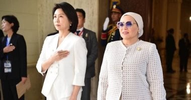 السيدة انتصار السيسي ترحب بقرينة رئيس كوريا الجنوبية في زيارتها لمصر