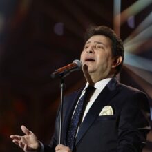 هاني شاكر يحيي حفلاً طربياً في لبنان 13 ديسمبر بعد نجاحه في مهرجان الموسيقى العربية
