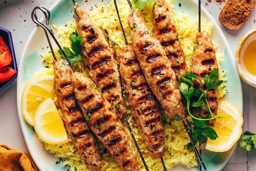 طريقة عمل كفتة الدجاج: مذاق خفيف وقيمة غذائية عالية 1 طريقة عمل كفتة الدجاج: مذاق خفيف وقيمة غذائية عالية