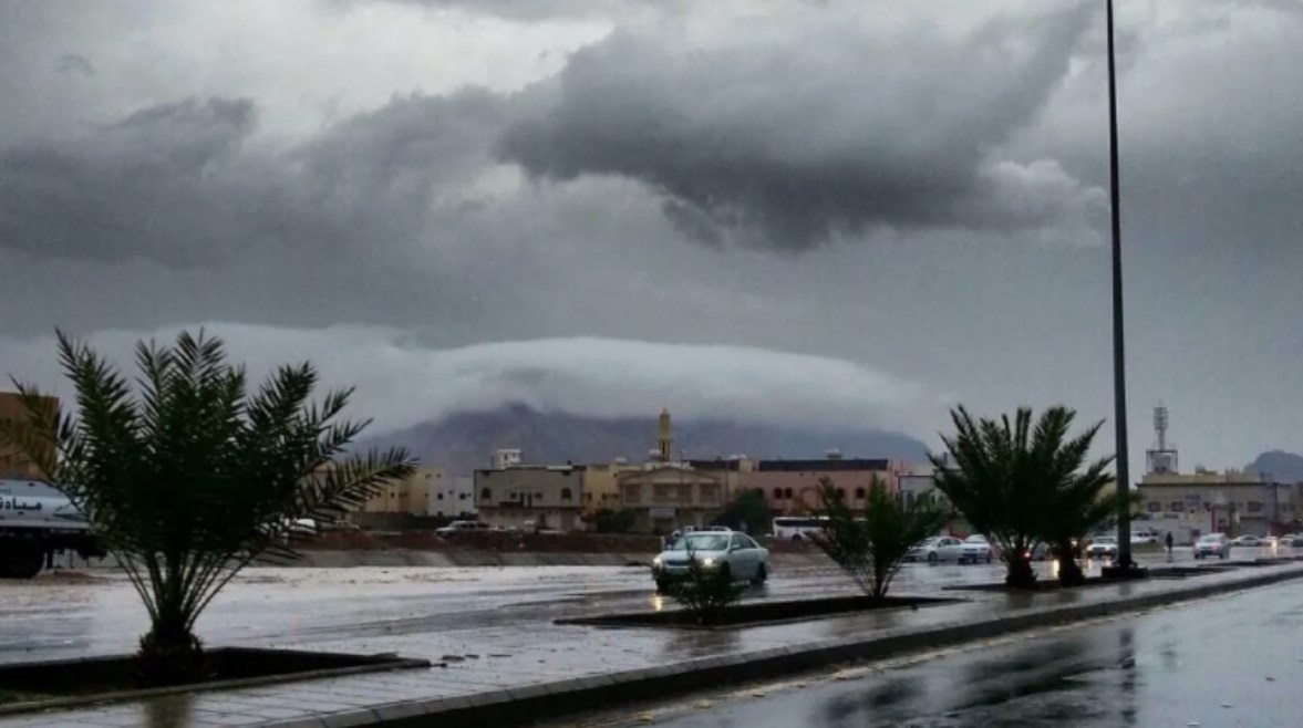 الأرصاد: أمطار وانخفاض درجات الحرارة وسيادة طقس خريفي على معظم الأنحاء اليوم