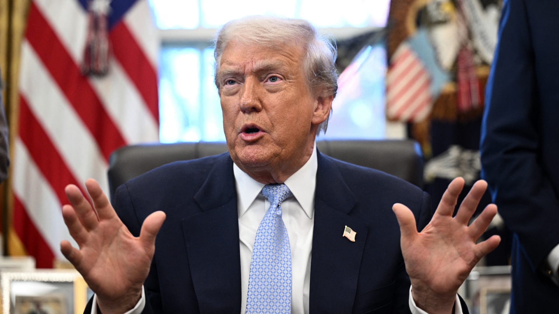 ترامب لا يستبعد إرسال قوات أمريكية إلى فنزويلا ومادورو مستعد للحوار 1 ترامب لا يستبعد إرسال قوات أمريكية إلى فنزويلا ومادورو مستعد للحوار