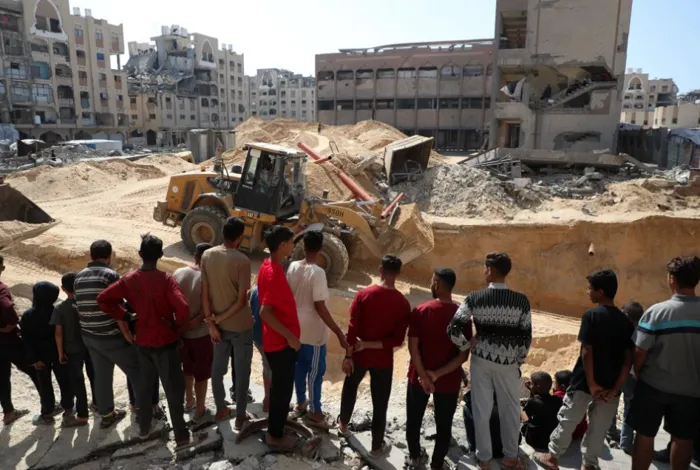 تل أبيب تسمح لوفد من حماس والصليب الأحمر بدخول الخط الأصفر للبحث عن جثامين الأسرى 1 تل أبيب تسمح لوفد من حماس والصليب الأحمر بدخول الخط الأصفر للبحث عن جثامين الأسرى