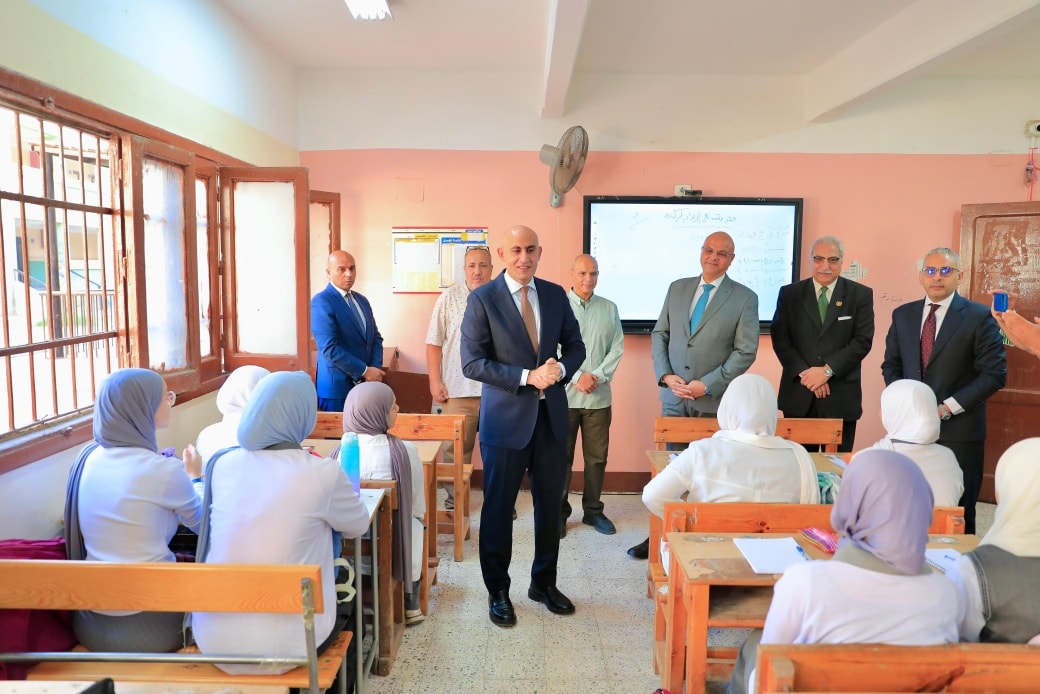 وزارة التعليم تنفي تدريس اللغة الهيروغليفية لطلاب الثانوية