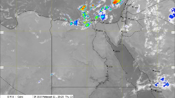 الأرصاد: استمرار السحب الرعدية الممطرة على شرق البلاد وامتدادها للوجه البحري