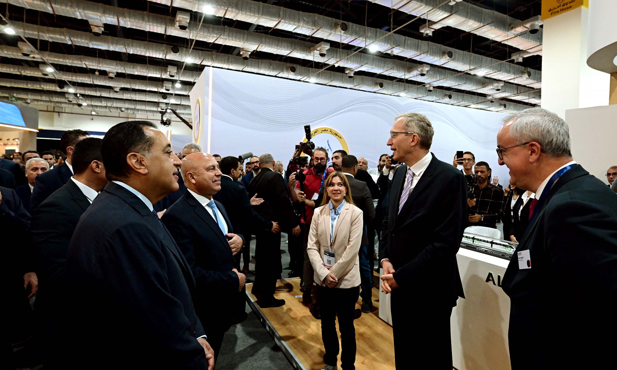 زيارة رئيس الوزراء لجناح وزارة الصناعة بمعرض TransMEA202 لتعزيز الاستثمار الصناعي 1 زيارة رئيس الوزراء لجناح وزارة الصناعة بمعرض TransMEA202 لتعزيز الاستثمار الصناعي