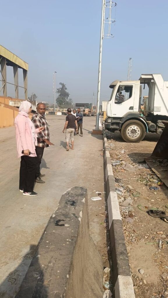 القناطر الخيرية: متابعة أعمال الحملة الميكانيكية وصيانة المعدات للحفاظ على المال العام