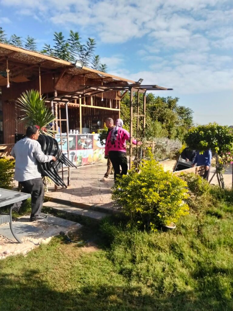 إزالة كافيتريا مخالفة على أرض أملاك الدولة بالقناطر الخيرية 3 إزالة كافيتريا مخالفة على أرض أملاك الدولة بالقناطر الخيرية