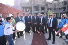 وزير الشباب ومحافظ الإسماعيلية يتفقدان إنشاء المدرسة المصرية اليابانية بمركز السلام