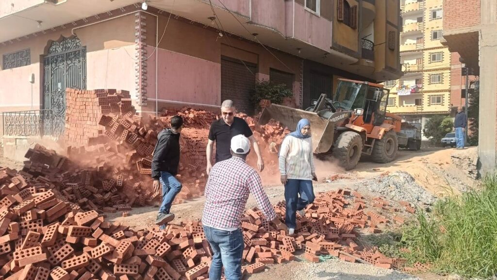 ضبط ومصادرة مواد بناء مخالف في القناطر الخيرية