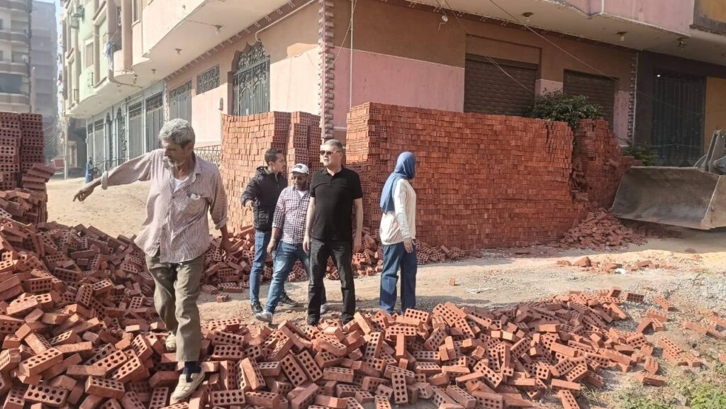 ضبط ومصادرة مواد بناء مخالف في القناطر الخيرية