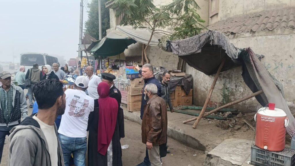 القناطر الخيرية تشن حملة مكبرة لرفع الإشغالات واستعادة الانضباط بالشوارع