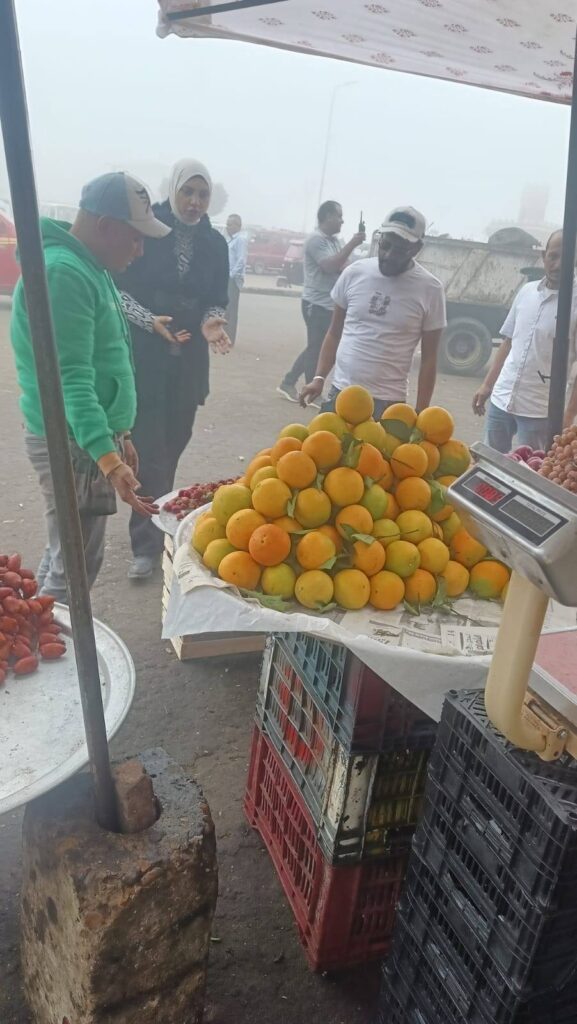 القناطر الخيرية تشن حملة مكبرة لرفع الإشغالات واستعادة الانضباط بالشوارع