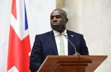 بريطانيا تبحث إلغاء المحاكمات أمام هيئات المحلفين في آلاف القضايا الجنائية لمواجهة أزمة التكدس القضائي