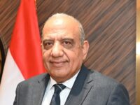 "وزير الكهرباء يتفقد مركز أبو زنيمة لتنفيذ توجيهات الرئيس بتعظيم الاستفادة من العناصر الأرضية النادرة"