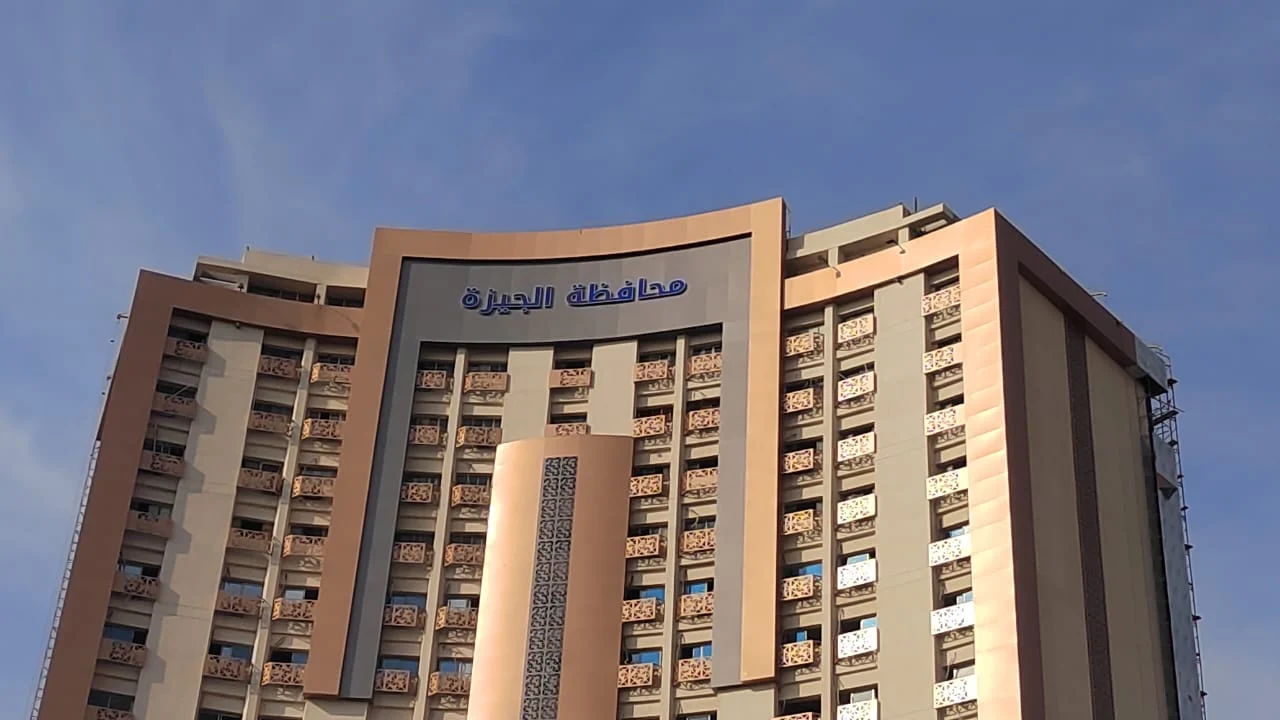 غلق كلي لشارع الأهرام 3 أشهر لتنفيذ سلالم محطة مترو المطبعة وتحويلات مرورية بالجيزة