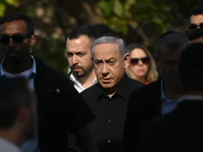 أزمة سياسية تلوح في الأفق: الحريديم يهددون بإسقاط الحكومة الإسرائيلية 2 أزمة سياسية تلوح في الأفق: الحريديم يهددون بإسقاط الحكومة الإسرائيلية