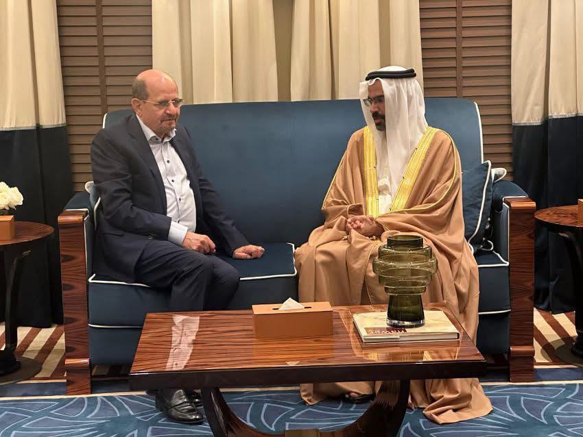 وزيرا خارجية البحرين وسوريا يناقشان العلاقات الثنائية والتطورات الإقليمية على هامش حوار المنامة 1 وزيرا خارجية البحرين وسوريا يناقشان العلاقات الثنائية والتطورات الإقليمية على هامش حوار المنامة