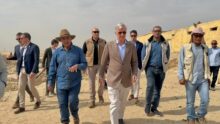 ملك بلجيكا يزور سقارة برفقة زاهي حواس ويتفقد أحدث الاكتشافات الأثرية