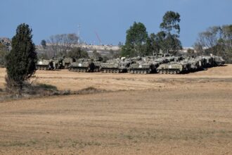 محكمة هولندية تؤيد رفض دعوى لوقف تصدير الأسلحة إلى إسرائيل. 2 محكمة هولندية تؤيد رفض دعوى لوقف تصدير الأسلحة إلى إسرائيل.