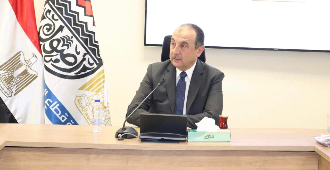 "شيمي: الانتهاء من المرحلة الثانية لتطوير غزل المحلة قبل نهاية العام واستعادة ريادة صناعة النسيج" 1 "شيمي: الانتهاء من المرحلة الثانية لتطوير غزل المحلة قبل نهاية العام واستعادة ريادة صناعة النسيج"