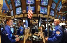 الأسهم الأمريكية ترتفع بقيادة شركات التكنولوجيا وسط آمال بإنهاء إغلاق الحكومة"