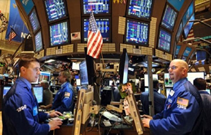 الأسهم الأمريكية ترتفع بقيادة شركات التكنولوجيا وسط آمال بإنهاء إغلاق الحكومة"