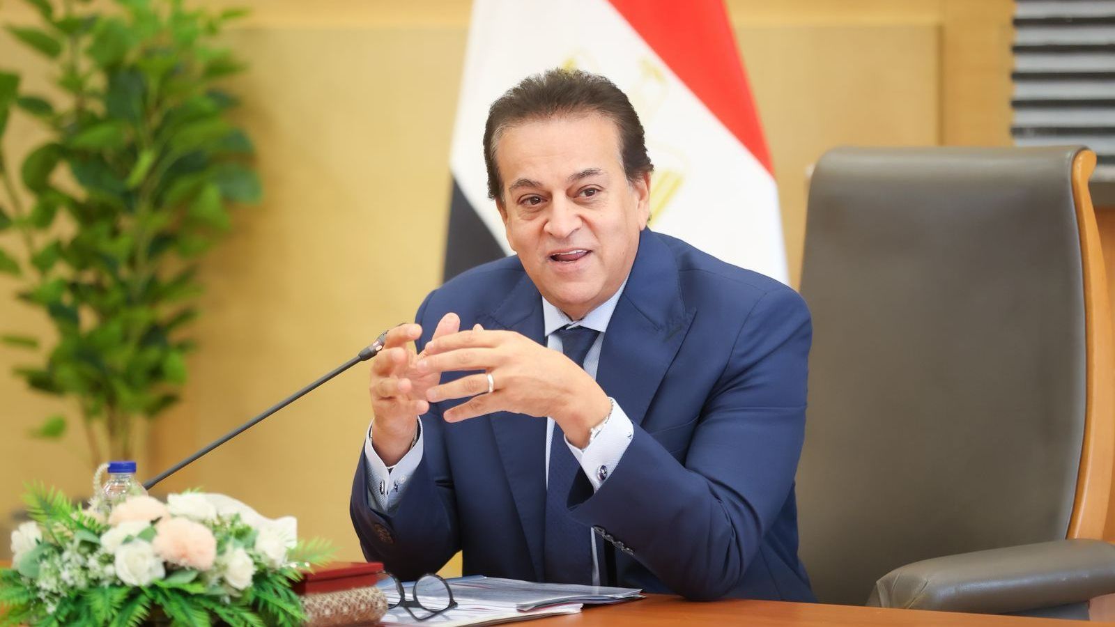 وزير الصحة يُعلن إطلاق منصة "تور فور كيور" لتعزيز السياحة العلاجية في مصر. 1 وزير الصحة يُعلن إطلاق منصة "تور فور كيور" لتعزيز السياحة العلاجية في مصر.