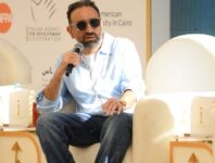 حادثة مؤلمة دفعت عمرو سلامة للمطالبة بمتخصصين لحماية الأطفال في مواقع التصوير.