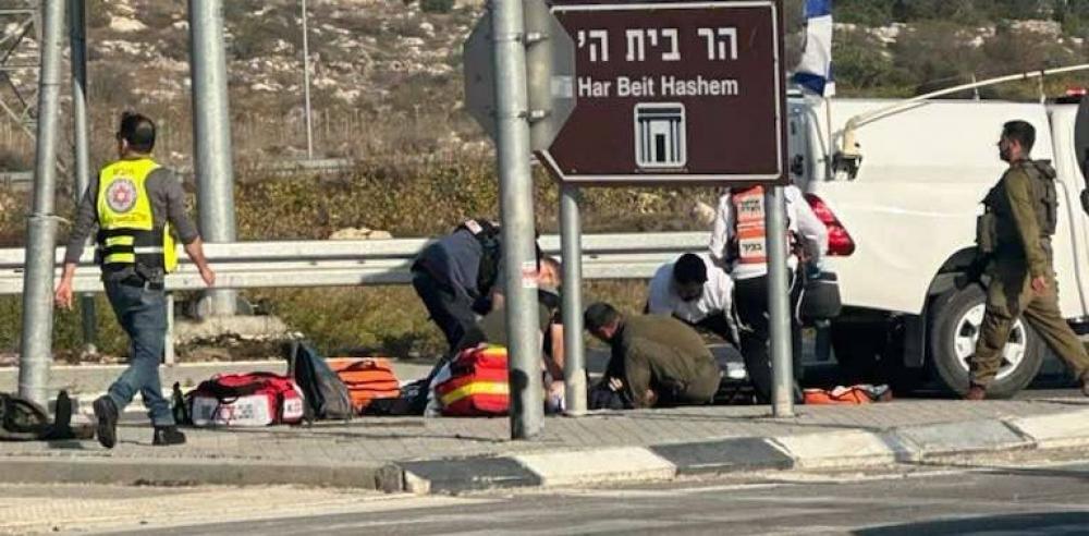 حماس تتبنى عملية "غوش عتصيون" وتصفها بـ "الرد الطبيعي" على تصعيد الاحتلال.