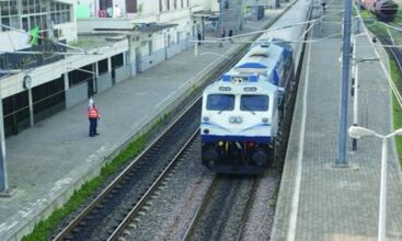 شلل تام في حركة القطارات بالجزائر بسبب إضراب عمالي مفاجئ