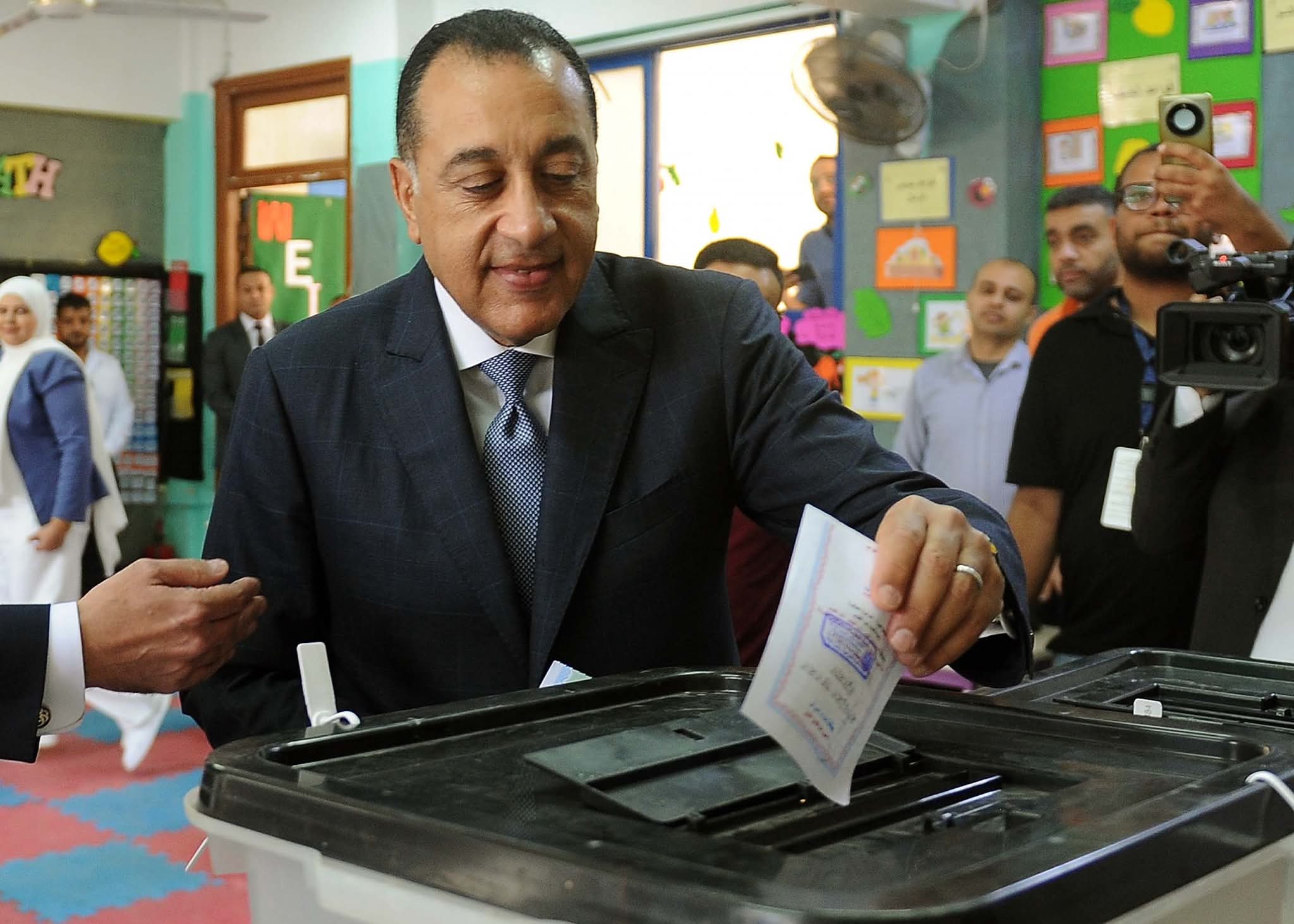 مدبولى يُدلي بصوته في انتخابات مجلس النواب 2025