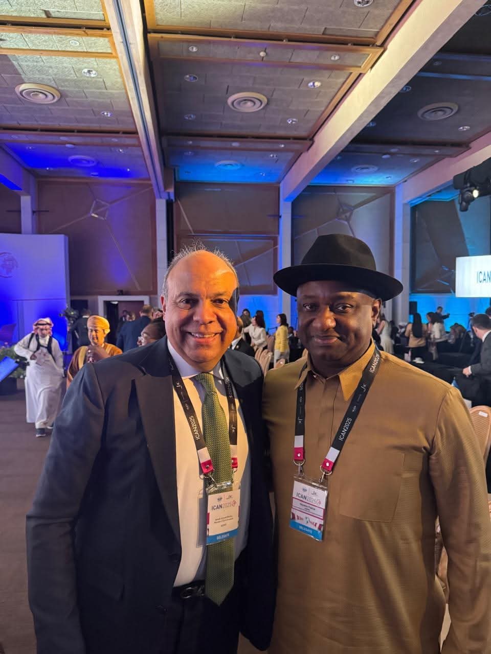 وزير الطيران المدني يشارك في المؤتمر الدولي لخدمات النقل الجوي بالدومينيكان