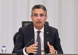 التموين: توافر السكر الحر بالمجمعات الاستهلاكية بسعر 28 جنيهًا للكيلو