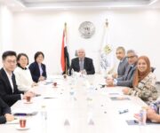 وزير التعليم العالي المصري يبحث تعزيز التعاون الأكاديمي مع الجامعة المفتوحة في الصين