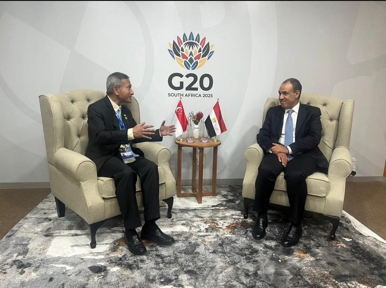 مصر وسنغافورة تعززان التعاون الاقتصادي والتجاري