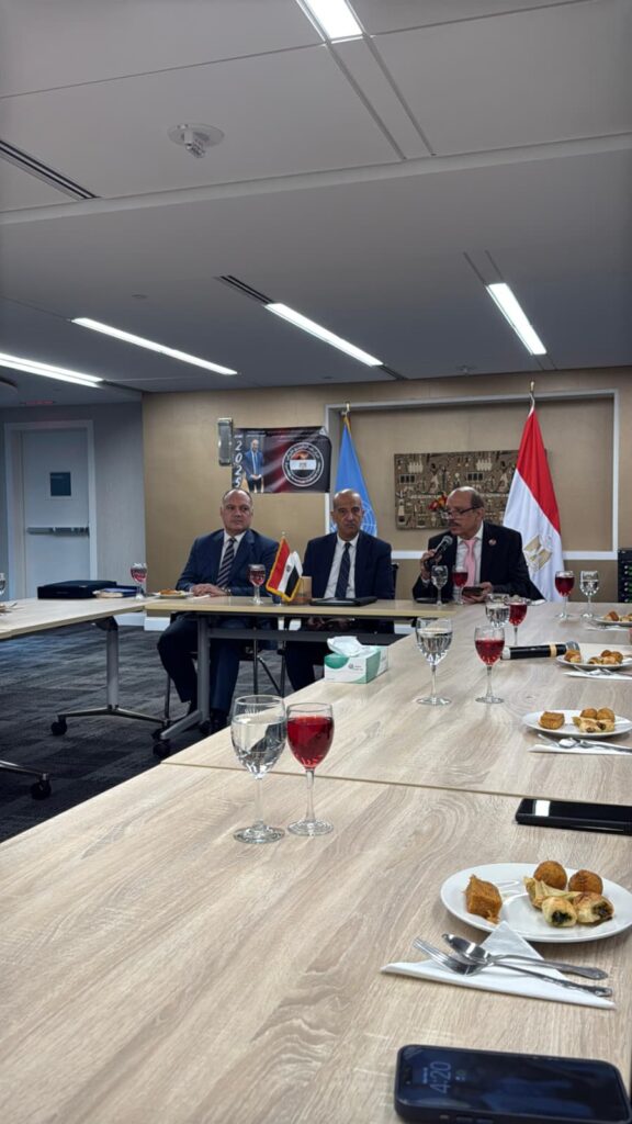 تكريم السفير أسامة عبد الخالق كرجل العام 2025 في احتفالية للمركز الثقافي المصري الأمريكي بنيويورك