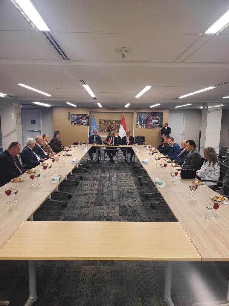 تكريم السفير أسامة عبد الخالق كرجل العام 2025 في احتفالية للمركز الثقافي المصري الأمريكي بنيويورك