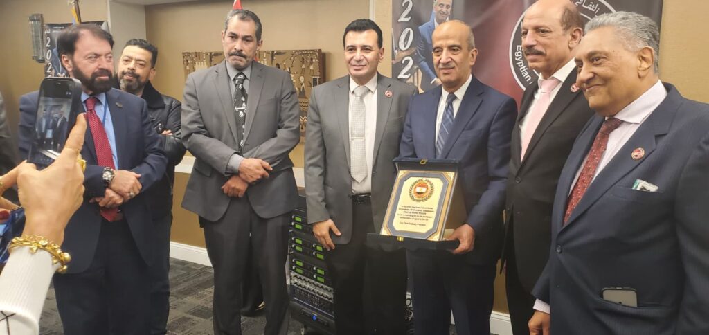 تكريم السفير أسامة عبد الخالق كرجل العام 2025 في احتفالية للمركز الثقافي المصري الأمريكي بنيويورك