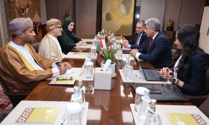 وزير السياحة يبحث مع نظيره العماني تعزيز التعاون السياحي والأثري بين البلدين 1 وزير السياحة يبحث مع نظيره العماني تعزيز التعاون السياحي والأثري بين البلدين