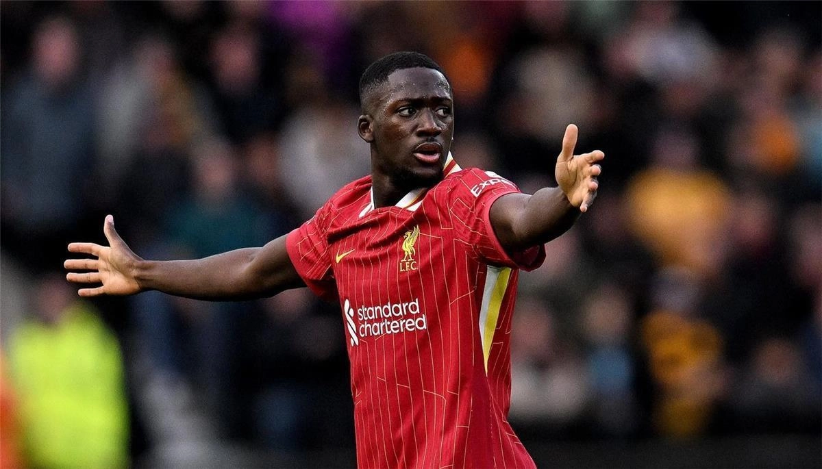 ريال مدريد يغير موقفه بشأن التعاقد مع كوناتي