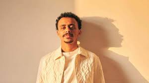 مسلسل "بيبو" يكشف عن رحلة كزبرة بين الدراسة والغناء الشعبي 2 مسلسل "بيبو" يكشف عن رحلة كزبرة بين الدراسة والغناء الشعبي