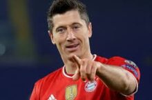 ليفاندوفسكي يقترب من دخول قائمة العشرة التاريخيين لهدافي برشلونة بعد ثلاثية في سيلتا فيجو