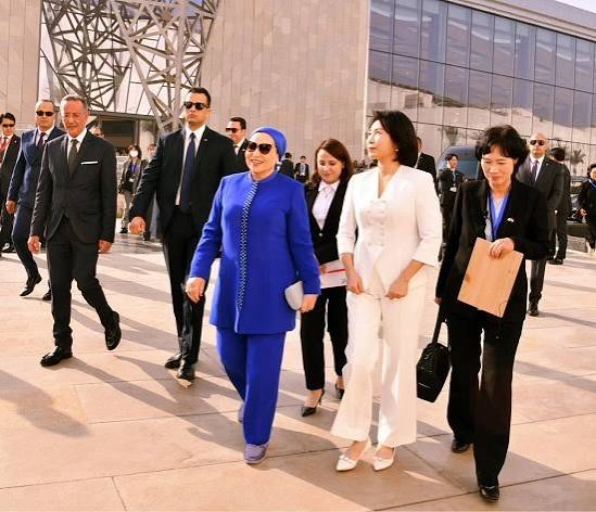 ترحيب من السيدة انتصار السيسي بقرينة رئيس كوريا الجنوبية