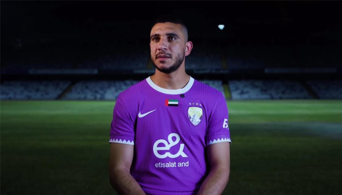 رامي ربيعة يدعم الأهلي في الإمارات قبل مواجهة سيراميكا بنصف نهائي السوبر المصري 1 رامي ربيعة يدعم الأهلي في الإمارات قبل مواجهة سيراميكا بنصف نهائي السوبر المصري