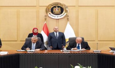 كامل الوزير يشهد توقيع عقد إنشاء أكبر مجمع صناعي لشركة “ليوني” في مصر بمدينة الروبيكي 4 كامل الوزير يشهد توقيع عقد إنشاء أكبر مجمع صناعي لشركة “ليوني” في مصر بمدينة الروبيكي